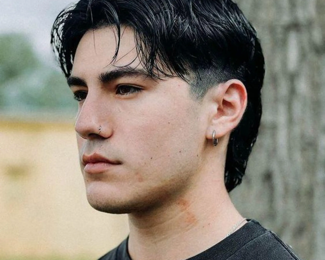 Model Rambut Pria Burst Fade Panjang